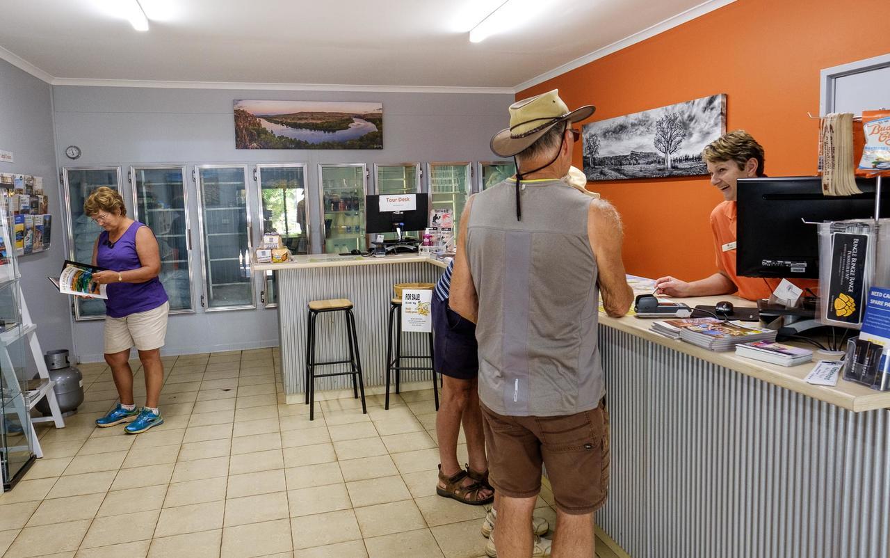 Kimberleyland Waterfront Holiday Park Kununurra Exterior photo